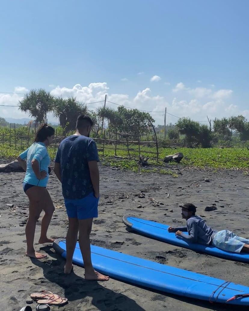 Medewi Good Vibes Stay&Surf Jembrana Zewnętrze zdjęcie